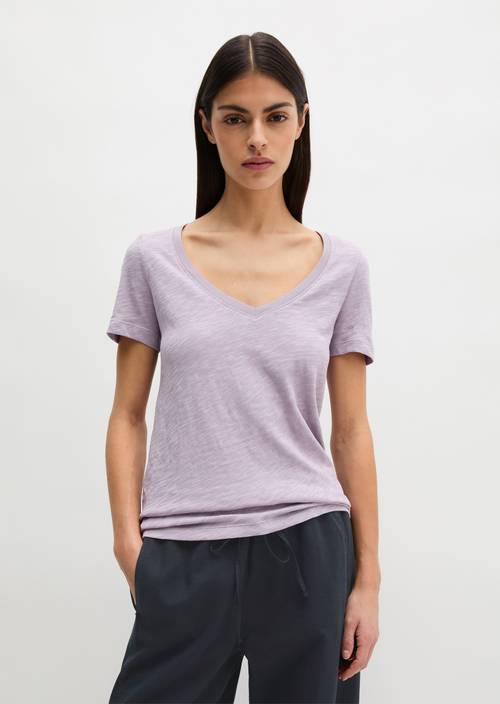 DfC Maglietta con scollo a V regular Dusty Lavender in vista frontale