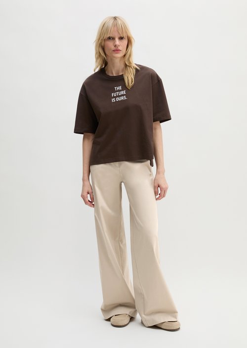 Woman's Day T-Shirt regular — Burnt Coffee