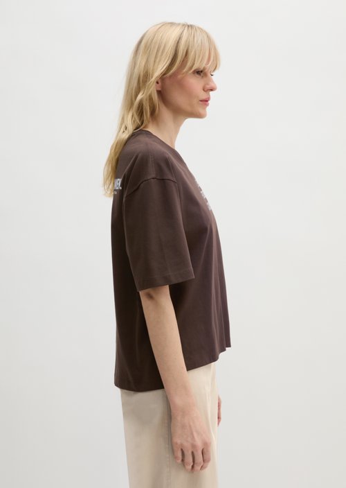 Woman's Day T-Shirt regular — Burnt Coffee