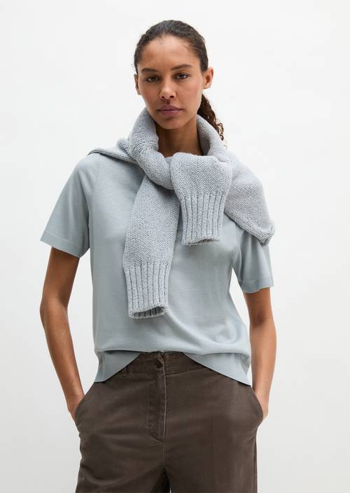 T-shirt de luxe régulier Grey Horizon en vue de face