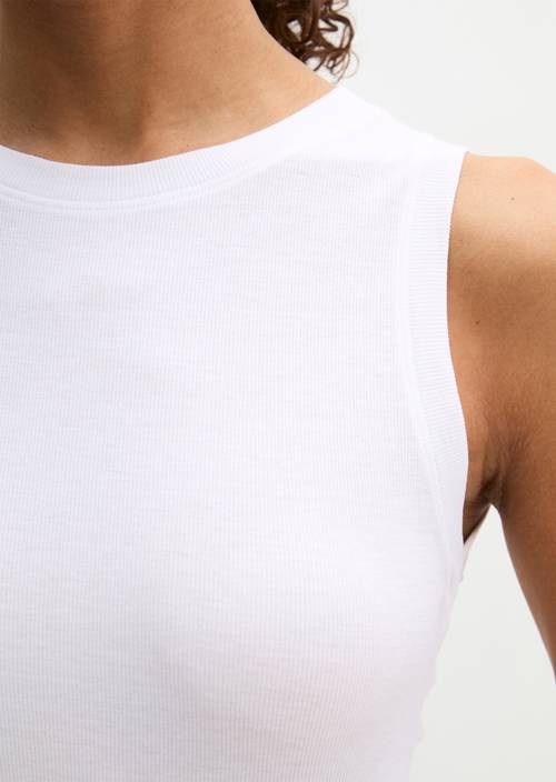 Tanktop slim White in Detailansicht