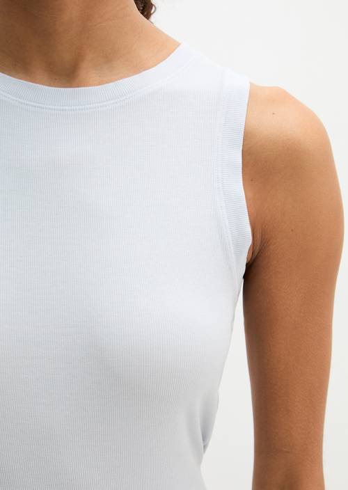 Tank top slim Airy Blue in detail view