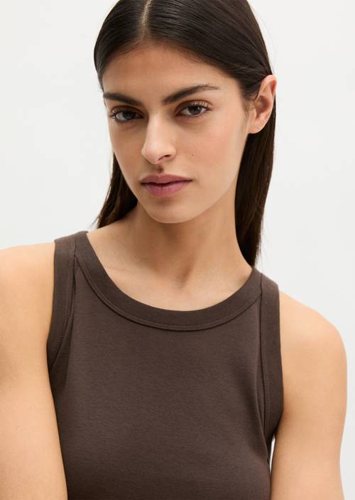 Tanktop slim Burnt Coffee in Detailansicht