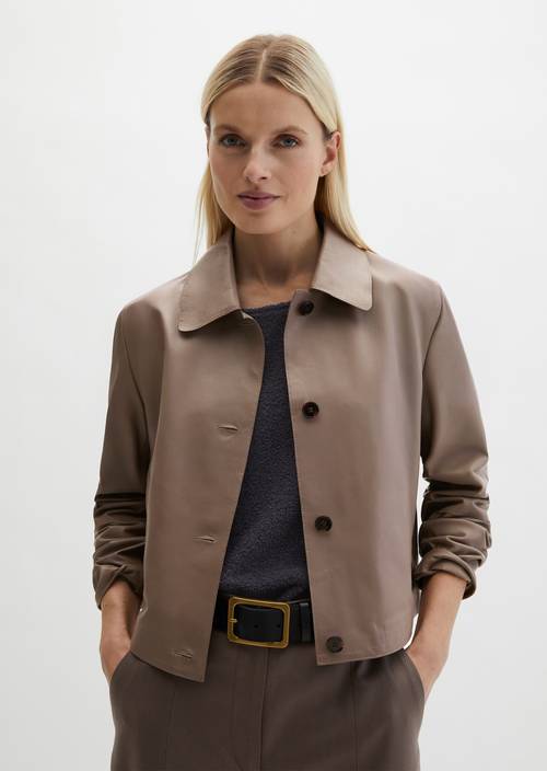 Kožená bunda na míru Chalky Brown v předním pohledu