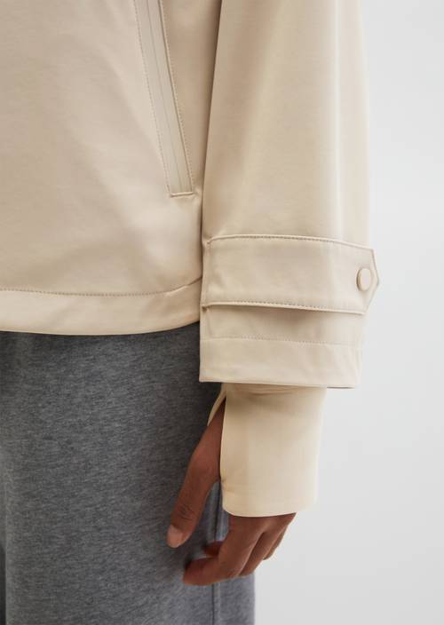 Veste de pluie 3 couches MOP x Function Linen Beige en vue détaillée