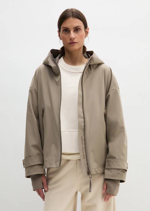 Veste de pluie 3 couches MOP x Function Chalky Brown en vue de face