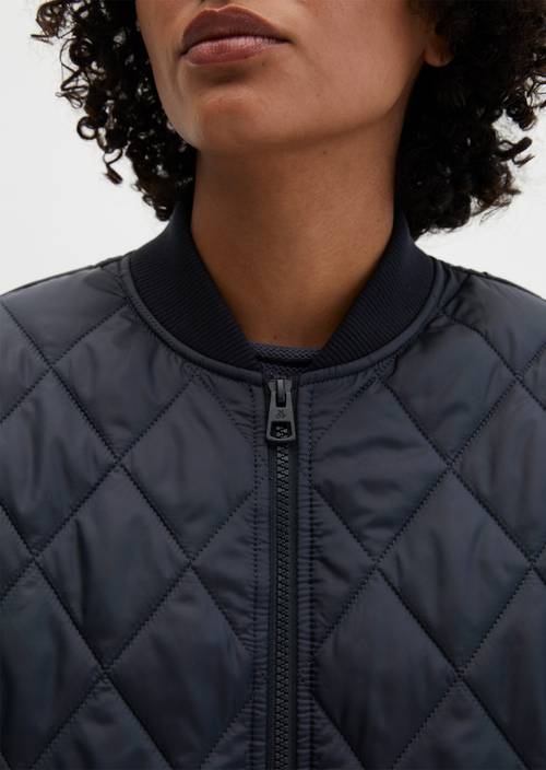 Verstaubare Steppjacke MOP x Function Deep Night Blue in Detailansicht