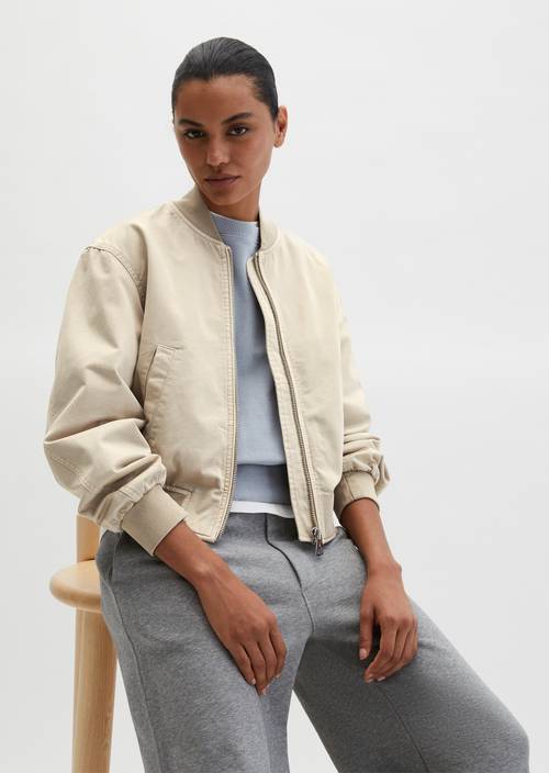Twill-Blouson regular garment-dyed Linen Beige in Frontalansicht