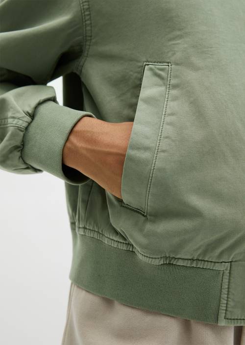 Twill-Blouson regular garment-dyed Fresh Sage in Detailansicht