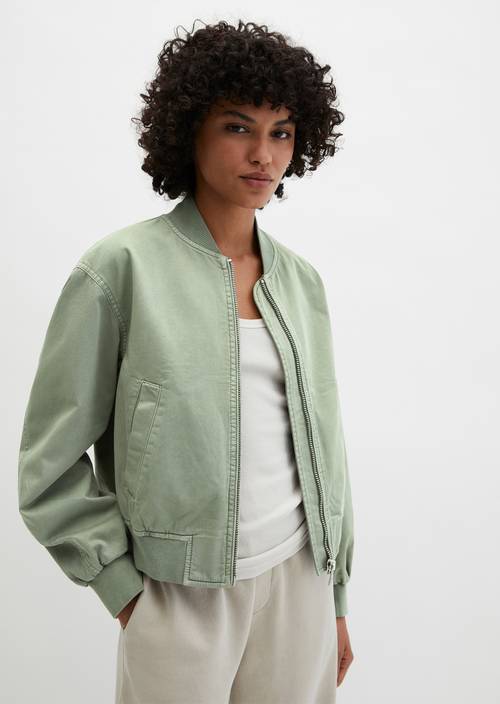 Twill-Blouson regular garment-dyed Fresh Sage in Frontalansicht