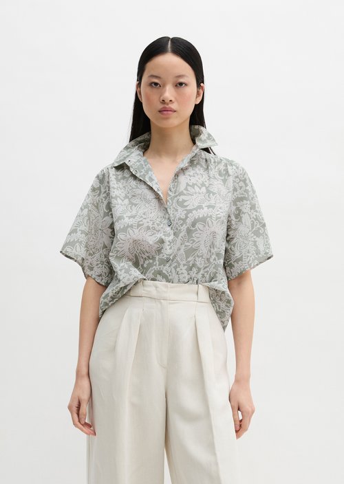 Loose blouse — Light Green
