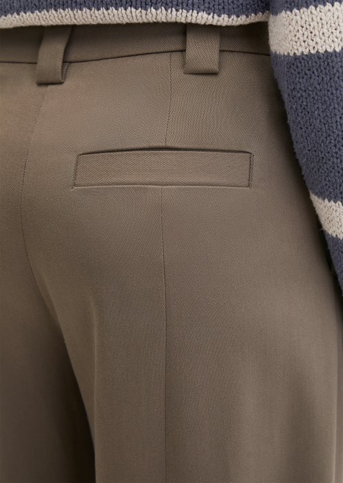Barrel-style tapered suit trousers — Chalky Brown