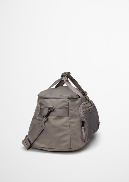 2-in-1 Weekender, Model Per — Graphite Dust