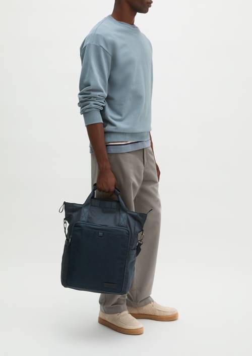 2-in-1 Backpack, Model Pius Dark Navy worn on model