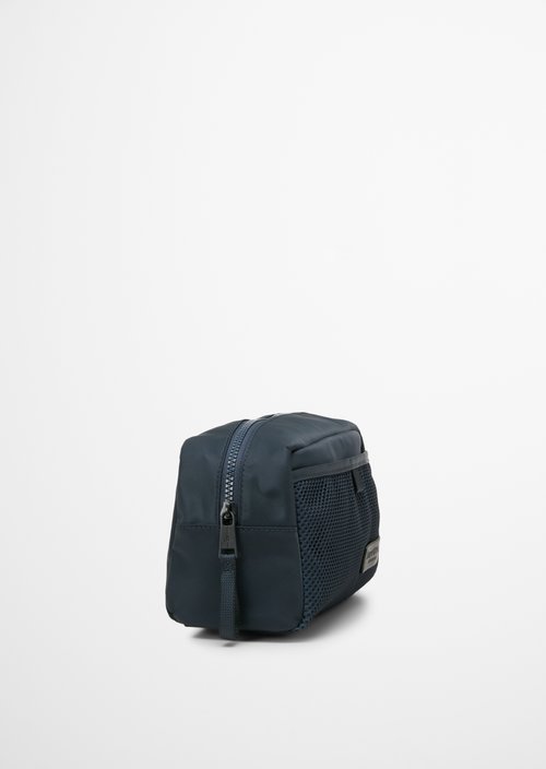 Model Peter Toiletry Bag — Dark Navy