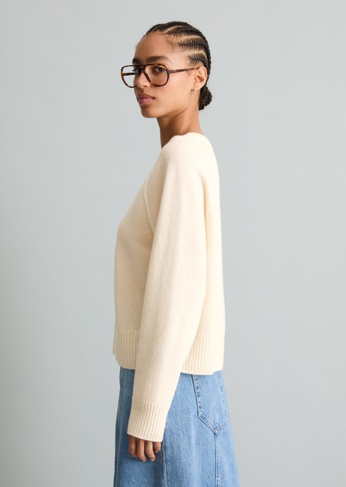 Merino V-Neck Sweater, Regular Fit — White Blush