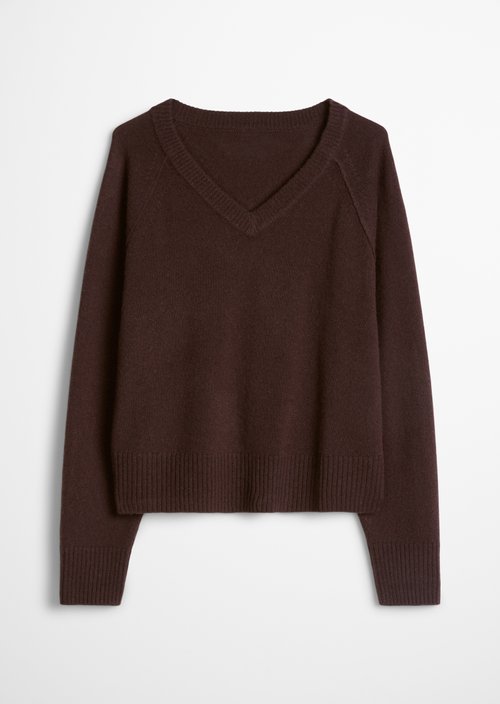 Merino V-Neck Sweater, Regular Fit — Espresso Brown