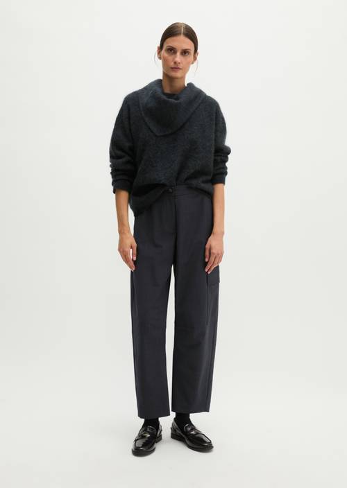 Woll-Cargohose barrel cropped Coal Grey Melange in Frontalansicht