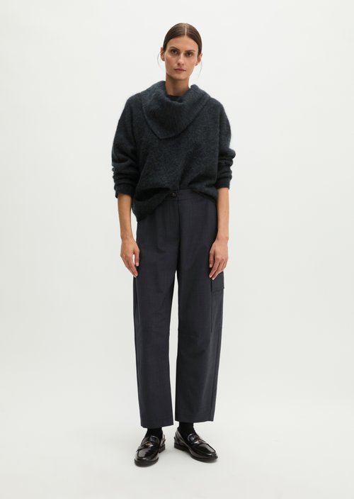 Barrel-Cut Cropped Wool Cargo Pants — Coal Grey Melange