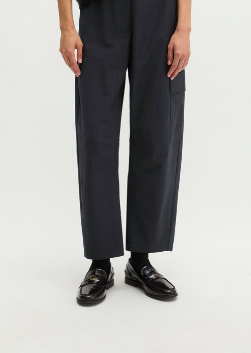 Barrel-Cut Cropped Wool Cargo Pants — Coal Grey Melange