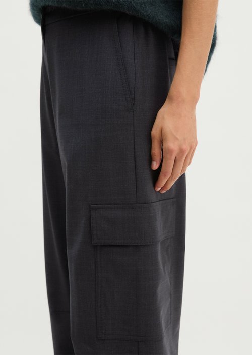 Barrel-Cut Cropped Wool Cargo Pants — Coal Grey Melange