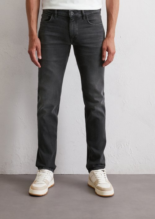 Jeans model Sjöbo shaped — Dark Grey Wash
