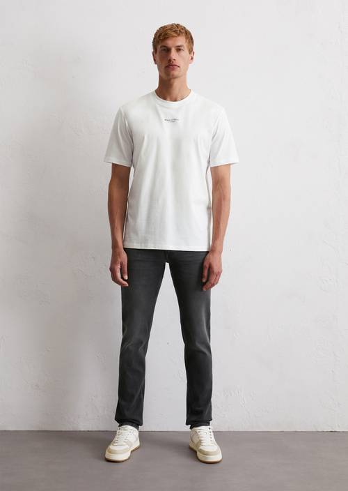 Jeans model Sjöbo gevormd Dark Grey Wash in vooraanzicht