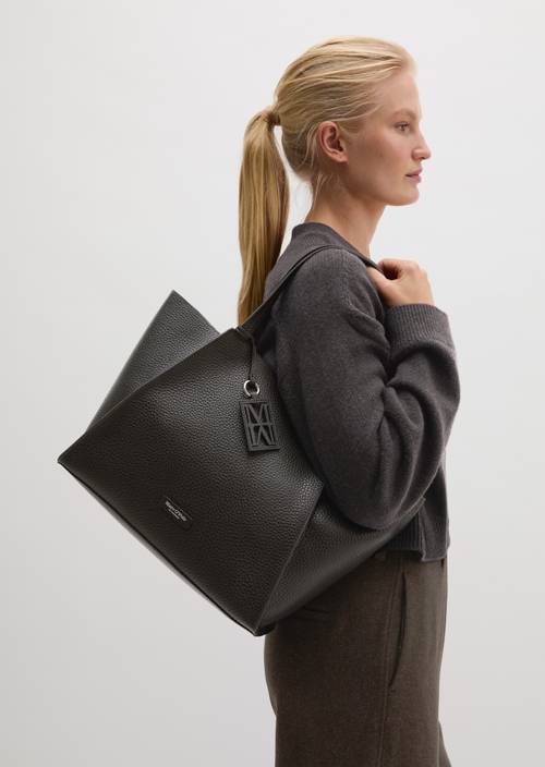 Biana Tote Bag Burnt Coffee worn on model