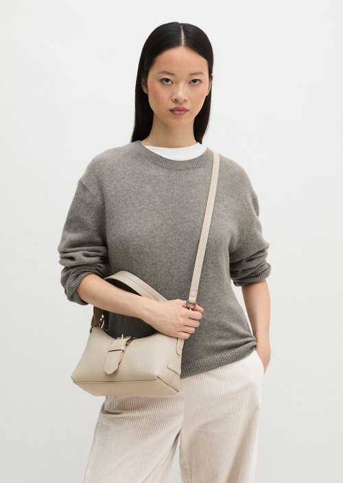 Binna Medium Shoulder Bag — Natural