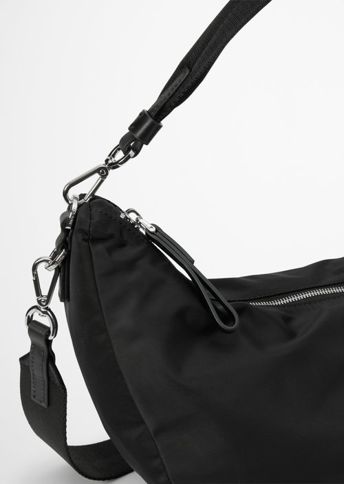 Elina Small Shoulder Bag — Black