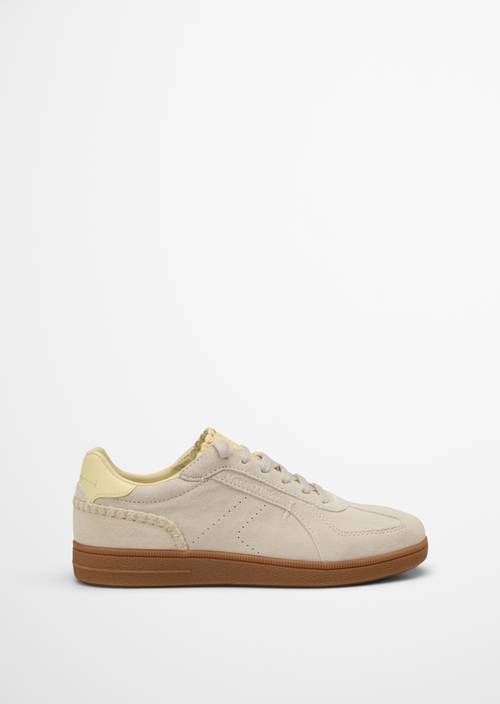 Sneaker modèle Charlie MO'P Offwhite vue extérieure de la chaussure droite