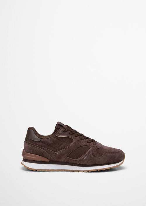 Sneaker Model Maxima — Mossy Earth
