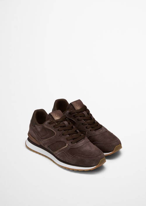 Sneaker Model Maxima — Mossy Earth