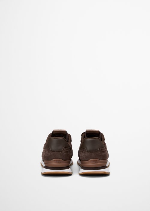 Sneaker Model Maxima — Mossy Earth