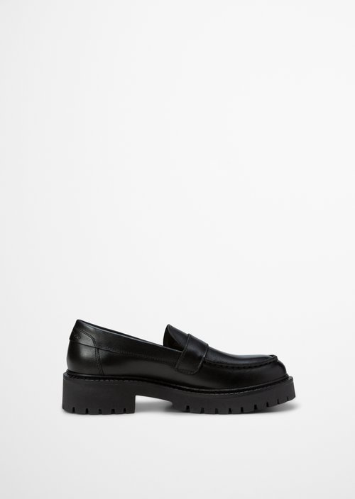 Loafer — Black