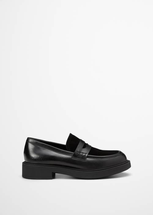 Penny loafer model Lea Black right shoe outer view