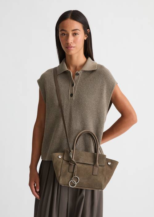 Shopper model Gitty small Faded Brown gedragen door model
