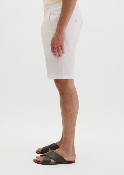 Shorts model Reso Jogger regular — Silky White