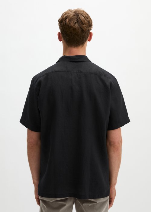 Regular short-sleeved shirt — Black