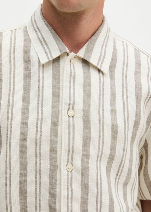Regular short-sleeved shirt — Medium Grey