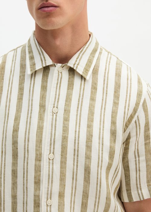 Regular short-sleeved shirt — Medium Green
