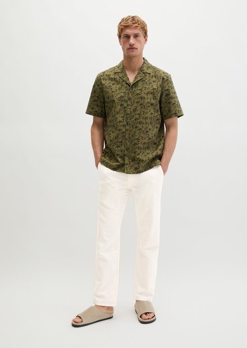 Regular short-sleeved shirt — Medium Green