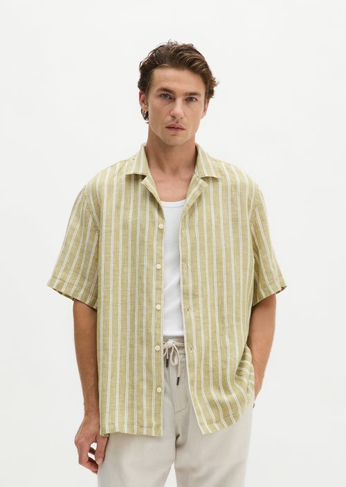 Regular short-sleeved shirt — Medium Green