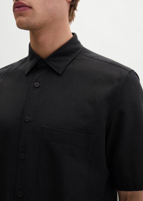 Regular short-sleeved shirt — Black