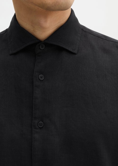 Shirt shaped — Black