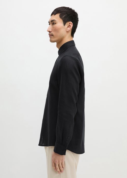 Shirt shaped — Black