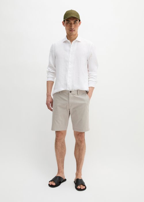 Shirt shaped — White