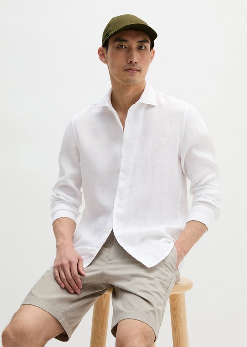 Shirt shaped — White