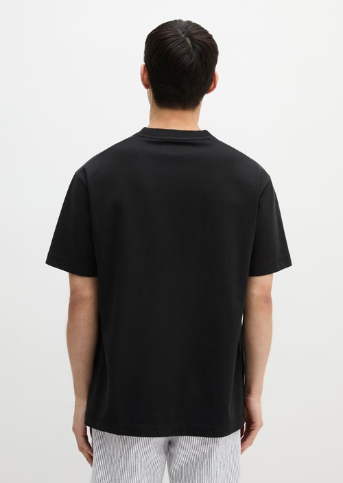 Relaxed T-shirt — Black