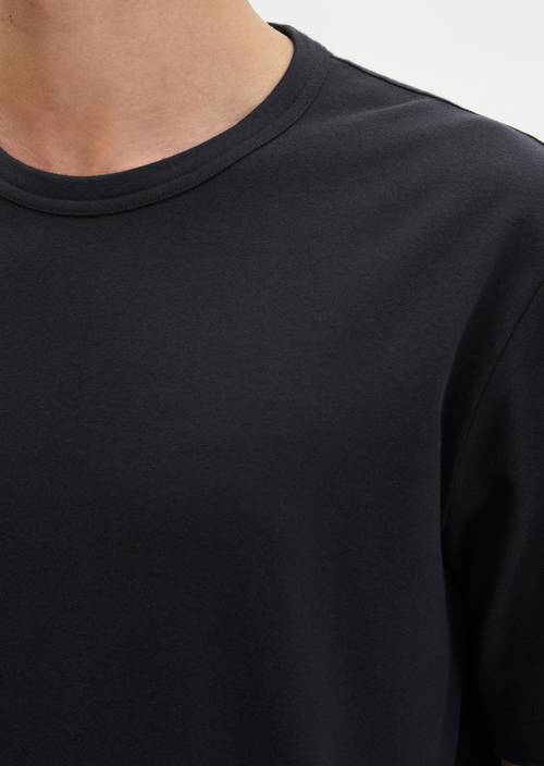 Camiseta regular Dark Navy en vista detallada